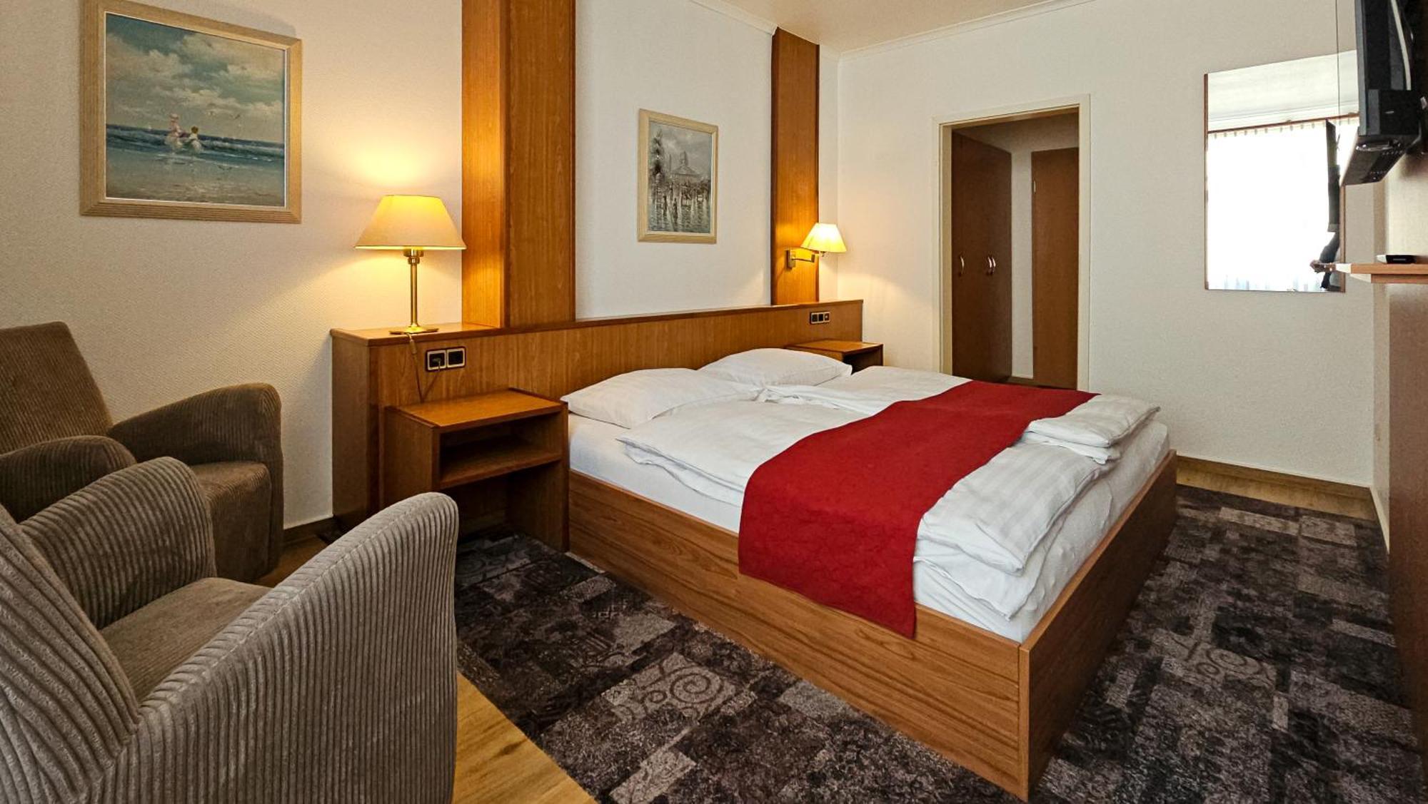 Hotel Zur Post Neubruchhausen Exteriör bild